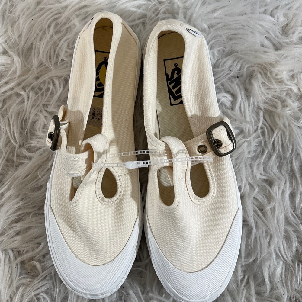 VANS Mary Jane Style 93 Buckle Strap Women’s Shoes White Canvas Size 9 NEW - Picture 4 of 15